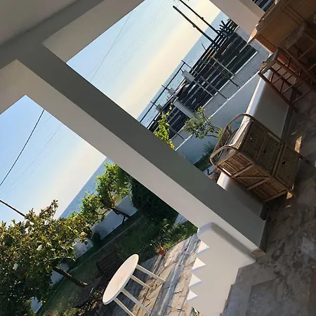 Apartment Na House 1 *